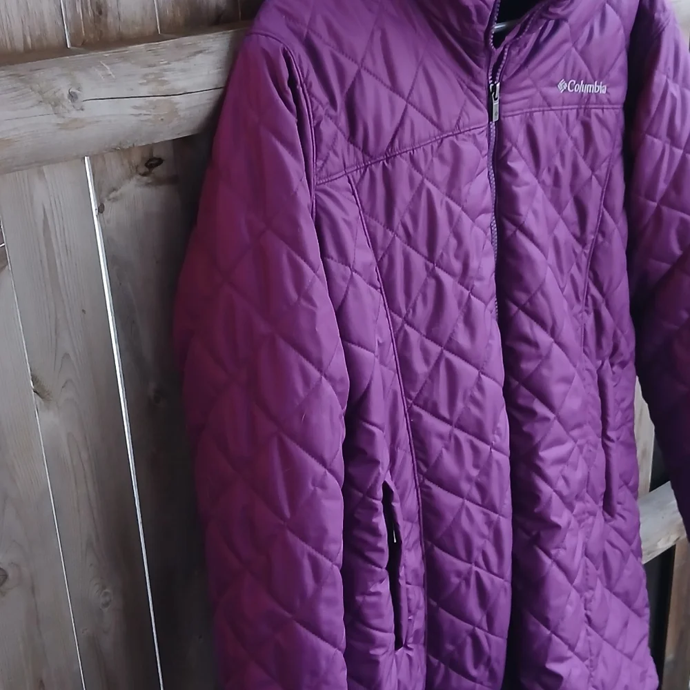 Columbia Women’s Heavy Parka XLarge  Purple Hood  Faux Fur Lining. - Picture 2 of 9